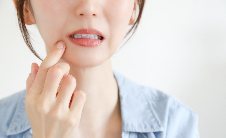 口腔内の炎症　口内炎　できもの